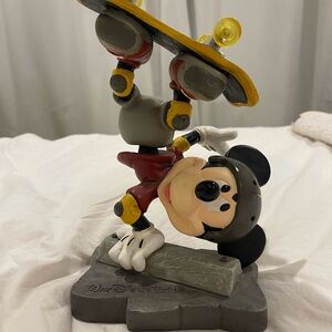 Rare 1990 Disney Mickey Upside-Down Skateboard Bobblehead - Disney World Parks